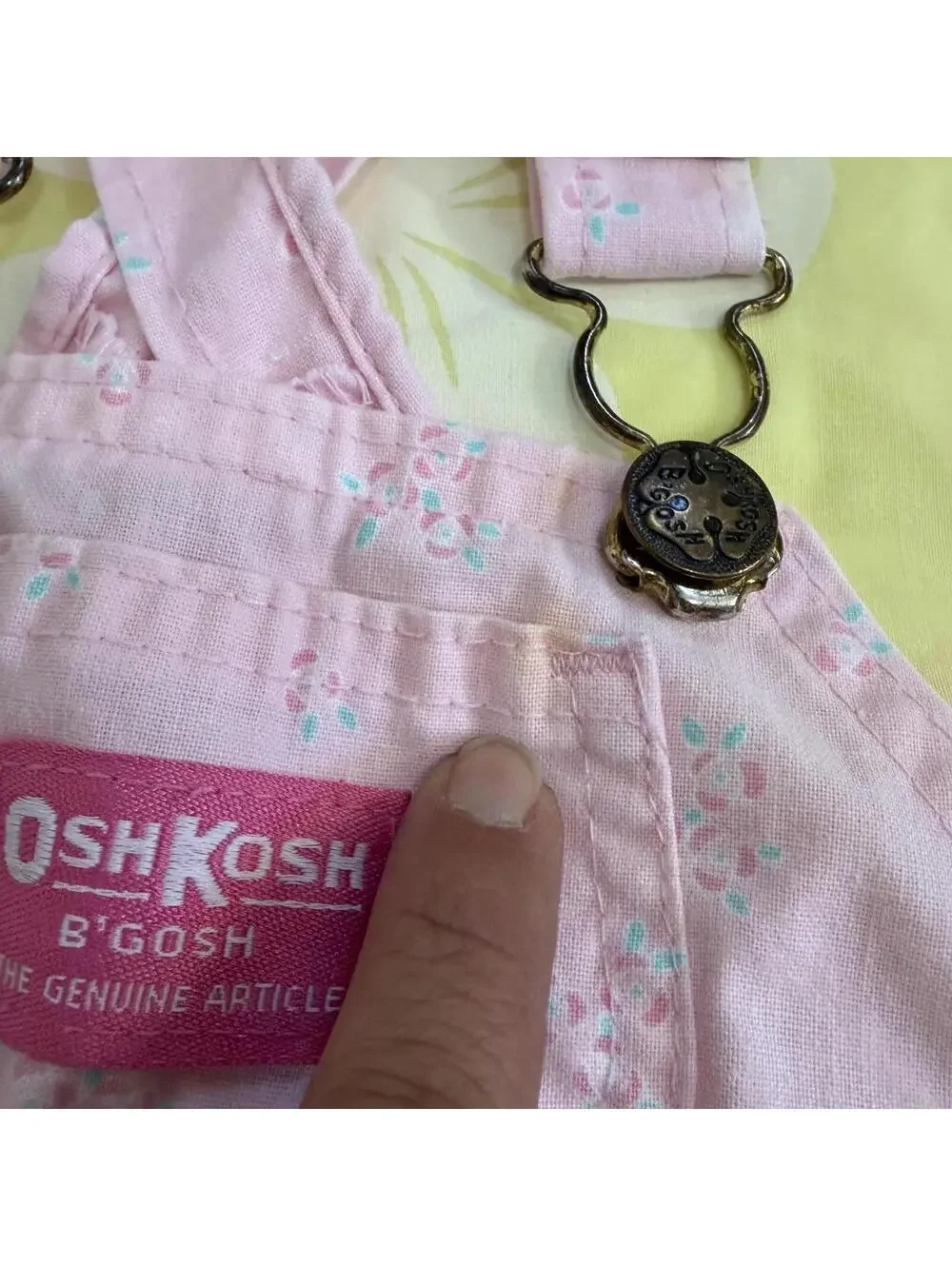 Oshkosh B’Gosh pink dainty floral short-alls vintage 90s